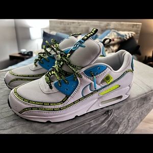 Airmax 90.  Worldwide. Like new 11